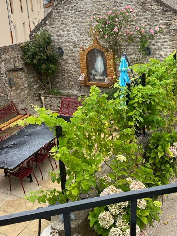 Chez Marie Et Angel Acomodação com café da manhã Autun Exterior foto